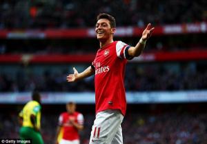 Ramsey và Ozil thăng hoa, Arsenal đại thắng Norwich