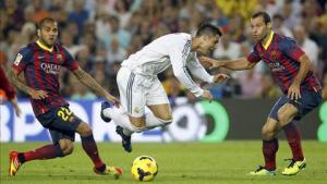 Real Madrid chơi tốt hơn Barcelona