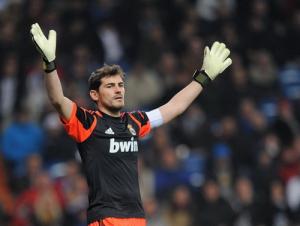 Casillas: Hãy gọi taxi và ra đi!