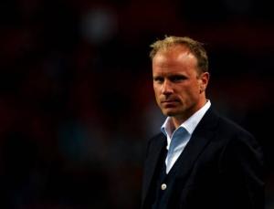 Lý do Dennis Bergkamp nên tham gia ban huấn luyện Arsenal