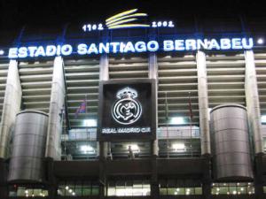 Microsoft “tấn công” bóng đá: Bill Gates đổi tên Bernabeu?