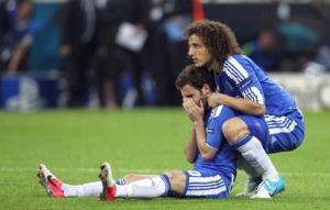 Jose Mourinho: Cẩn thận kẻo bị đâm sau lưng!