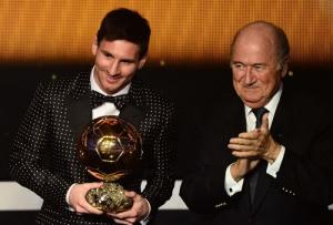 Quả bóng vàng FIFA: Messi cần nó để làm gì?