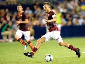 Roma bị Sassuolo cầm hòa: Nhớ bữa tiệc của Totti