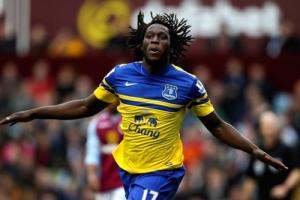 Arsenal quyết cướp “Drogba mới” khỏi tay Chelsea