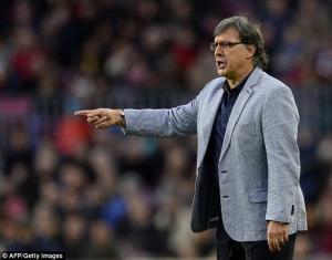 Tata Martino đưa học trò lên mây sau cơn mưa bàn thắng của Barcelona