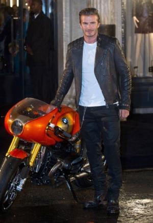 Beckham nối gót vợ làm nhà thiết kế thời trang