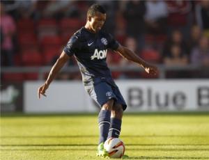 Nani nổi điên vì không thể rời khỏi Old Trafford