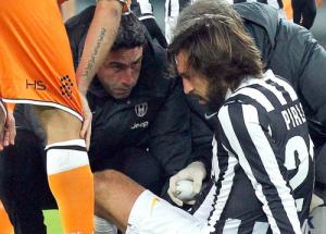 Juventus mất Pirlo 40 ngày: Pirlo chấn thương, Juve đứt cả mùa giải?