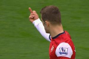 Giơ ngón tay thối, ngôi sao của Arsenal đối diện án phạt