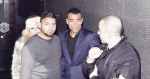 Ashley Cole cố tình chống đối Mourinho như Casillas