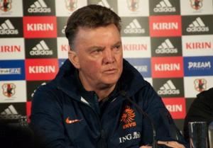 HLV Van Gaal lo lắng cho ĐT Hà Lan