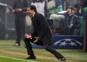 Allegri tức giận, Mario Balotelli lên twitter mỉa mai trọng tài
