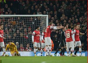 5 “tử huyệt” khiến Arsenal bị “chôn vùi”