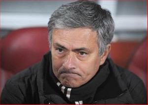 Mourinho là Thượng đế nên không bao giờ sai lầm