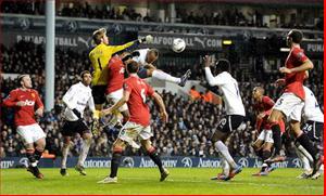 Chuyện M.U: Có nên trao niềm tin cho De Gea?