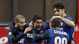 Vòng 24 Serie A: Milan, Roma sẩy chân, Inter trở lại