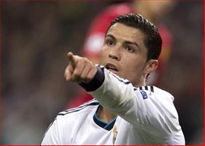 Ronaldo đàm phán gia hạn hợp đồng với Real: Không ký là bán!