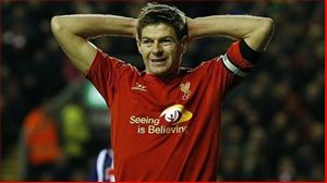 Steven Gerrard đá hỏng penalty, Liverpool thua đua West Brom