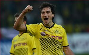 Barca ngắm trung vệ “thép” của Dortmund