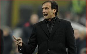 AC Milan: Sa thải Allegri là tự sát!
