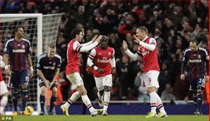 Arsenal nhọc nhằn vượt qua Stoke: Kháng cự đến cùng!