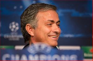 Jose Mourinho: Cơ hội chia đều cho cả MU và Real