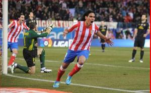 Đi khỏi Atletico thôi, Falcao!