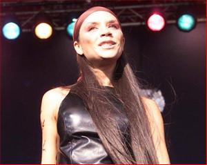 Vợ chồng Beckham dẫn đầu top thảm họa của thế kỷ