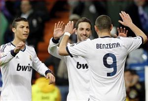 Real Madrid ngược dòng ấn tượng: “Kền kền trắng” chưa muốn giương cờ trắng