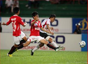 Chơi kém, nhưng ĐT Long An vẫn thắng V.Ninh Bình