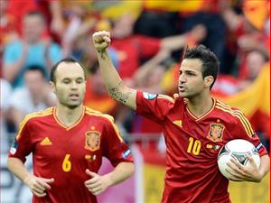 Tây Ban Nha thay bốn vị trí khi gặp Pháp