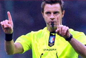 Trọng tài bênh Milan vì... nước Ý?