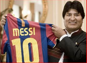 Tổng thống Bolivia muốn tặng huân chương cho Messi