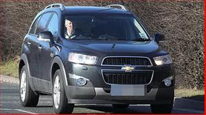 Sir Alex gặp nạn với siêu xe