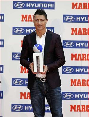 Ronaldo nhận giải thưởng Di Stefano