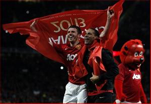 Arsenal - Man Utd: Vinh quang màu đỏ