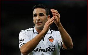 Arsenal lên kế hoạch nâng cấp hàng thủ: Rami vào tầm ngắm