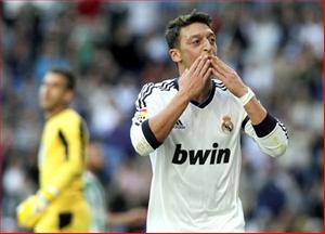 Real vượt qua Betis: Đến nước Đức bằng cảm hứng Oezil