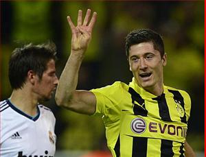 4 lần phá lưới Real, Lewandowski đi vào lịch sử Champions League
