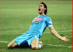 Cavani từ chối Man City, trung thành với Napoli
