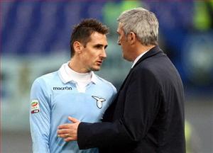 Lazio: Tự dồn mình vào chân tường để vùng lên
