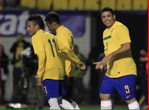 Rô béo khuyên Neymar rời Brazil