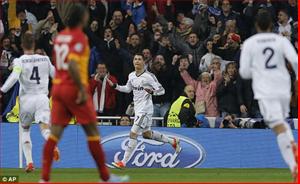 Real Madrid đè bẹp Galatasaray: Ngày Mourinho, Ronaldo… dạy học