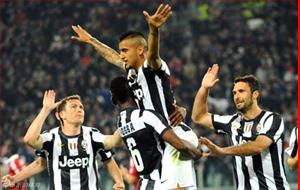 Đánh bại AC Milan, Juventus tiến rất gần tới ngôi vô địch