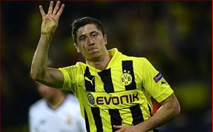 Lewandowski: Từ “cậu ấm” còi xương đến người hùng Champions League