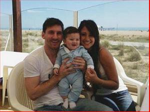 Lộ ảnh Thiago Messi giống bố như đúc