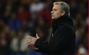 Mourinho kinh hãi: Real Madrid phải chống lại 50.000 người