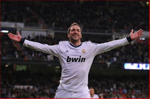 Tin chính thức: Higuain dập tắt hi vọng của Arsenal, chuẩn bị gia nhập Juventus