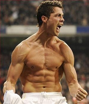 Messi không phải là đối thủ của Ronaldo